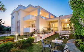 Agali Rooms